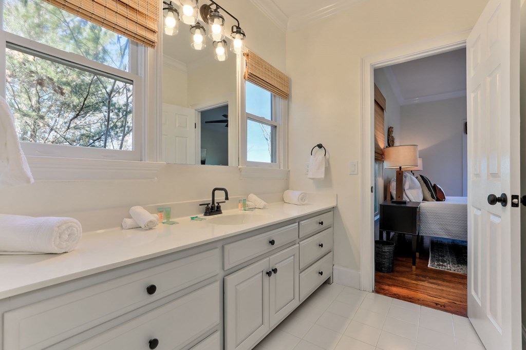 425241 Jasper Residential