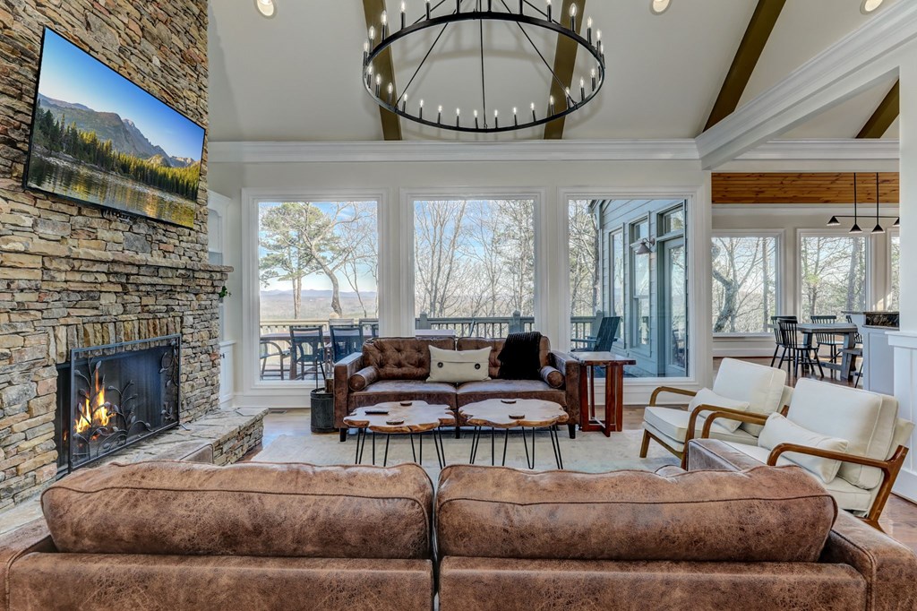 425241 Jasper Residential