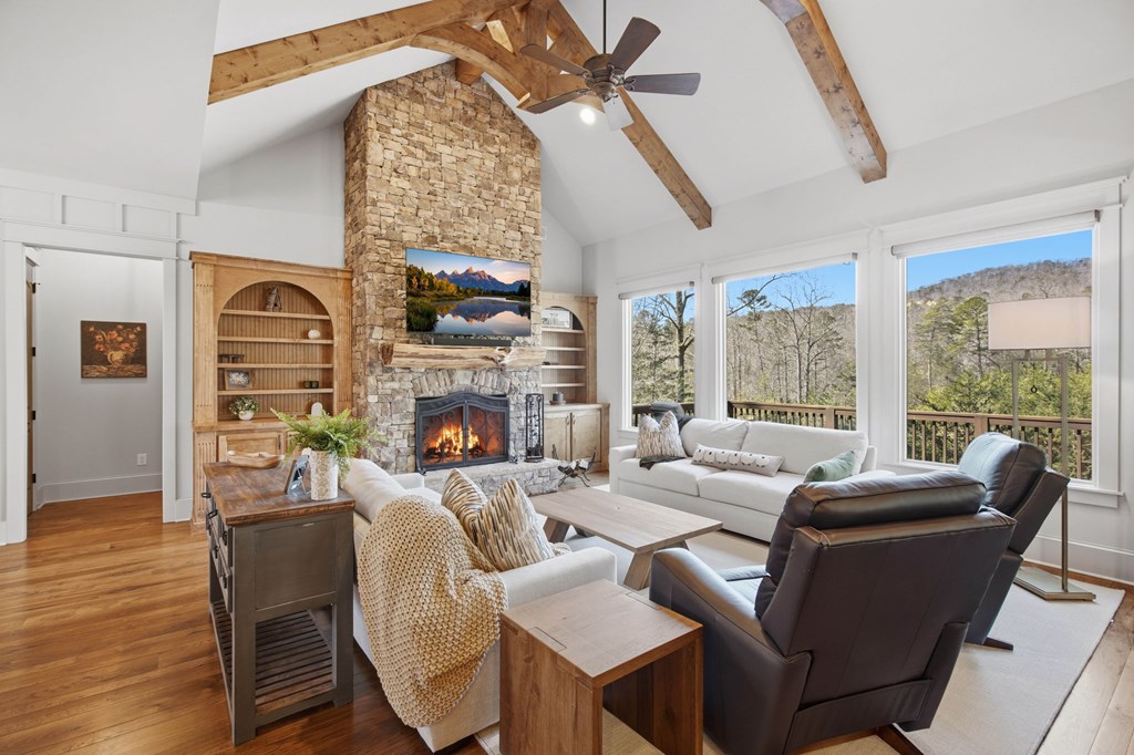 425247 Big Canoe Residential