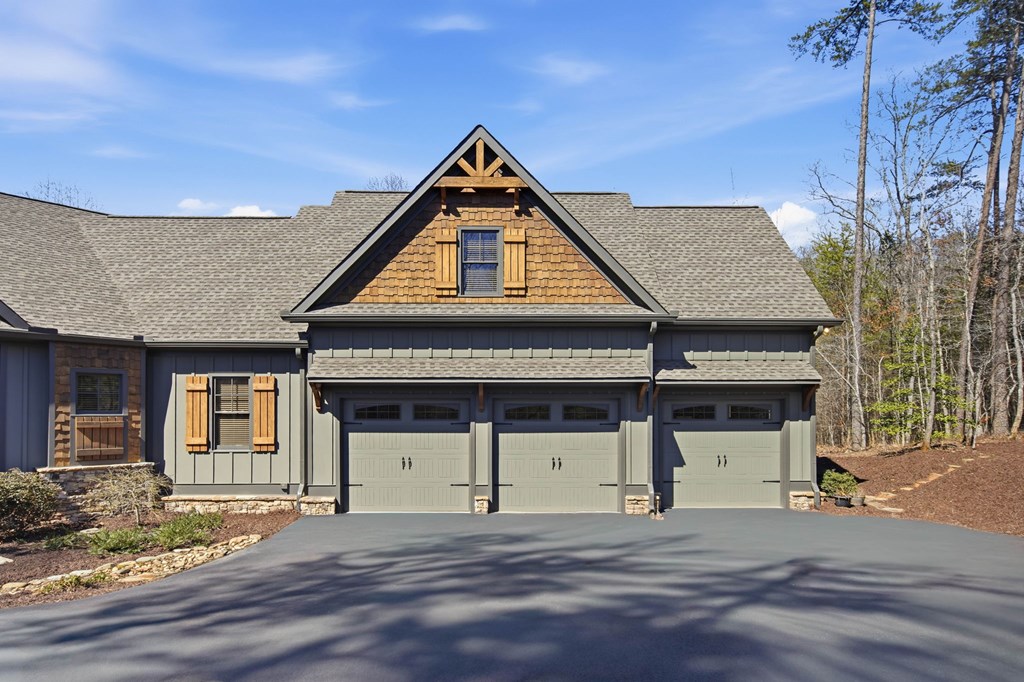 425247 Big Canoe Residential