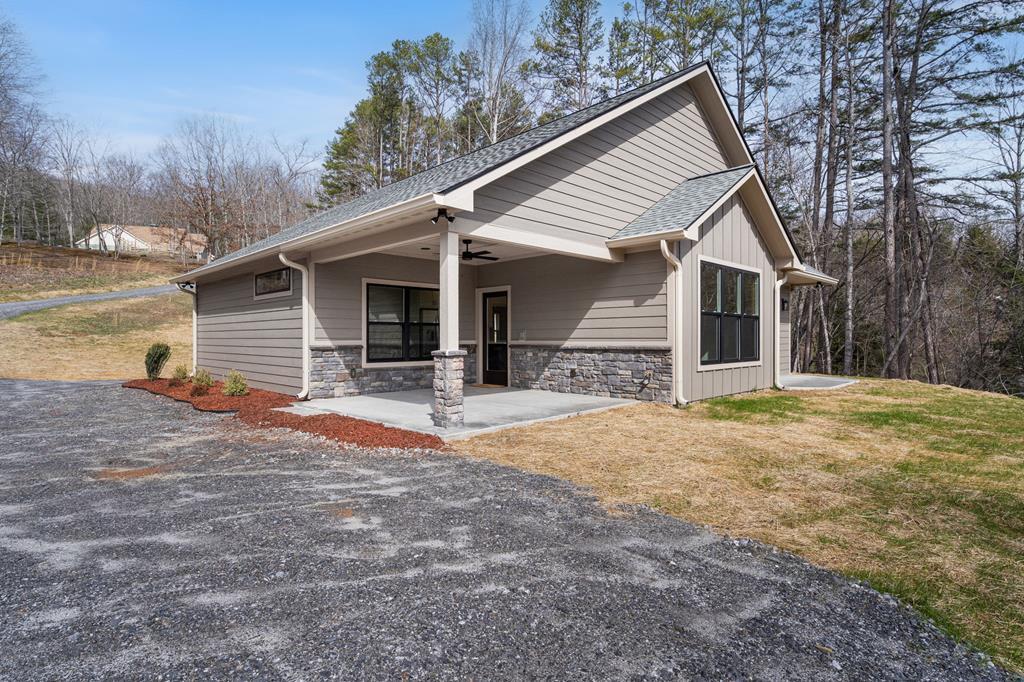 425248 Hayesville Residential