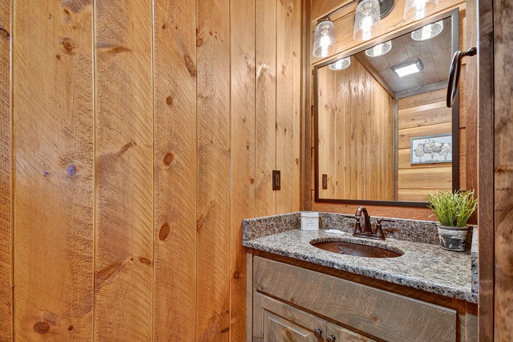 425251 Mineral Bluff Residential