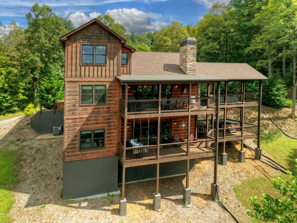 425251 Mineral Bluff Residential