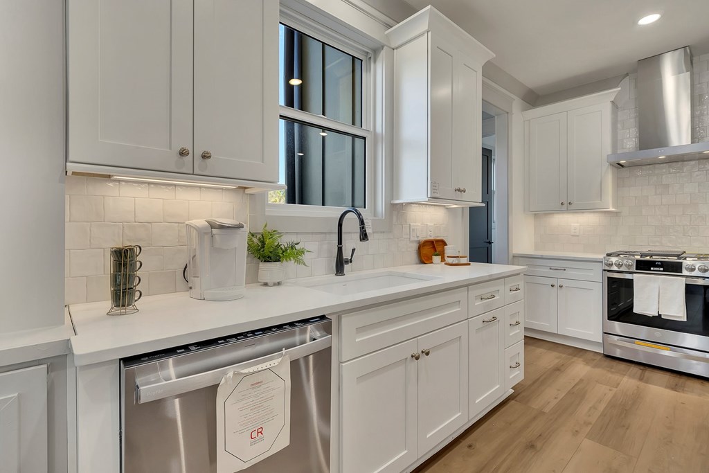 425252 Pickens Residential