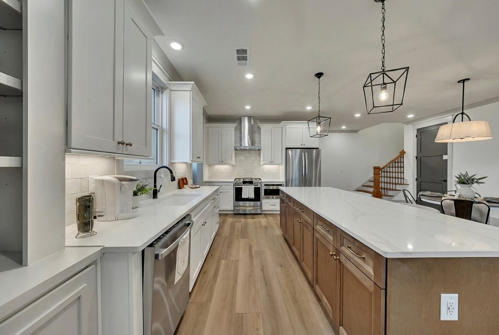 425252 Pickens Residential