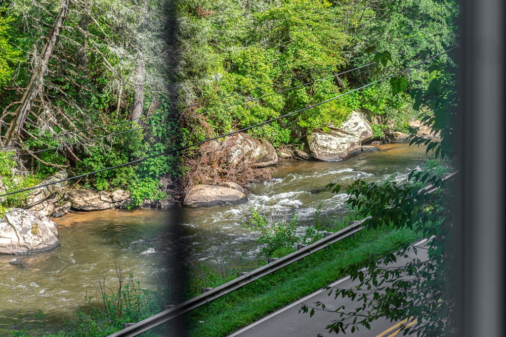 425253 Blue Ridge Residential