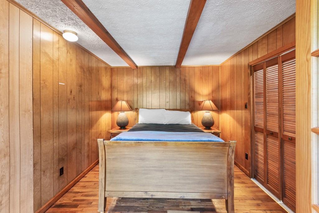 425253 Blue Ridge Residential