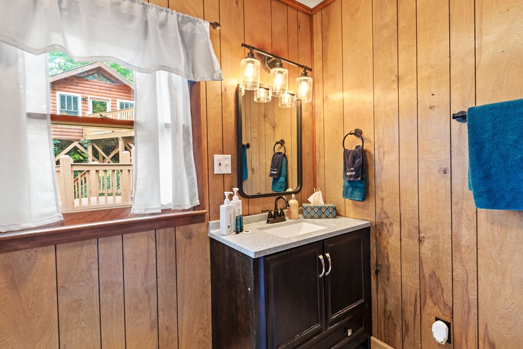 425253 Blue Ridge Residential