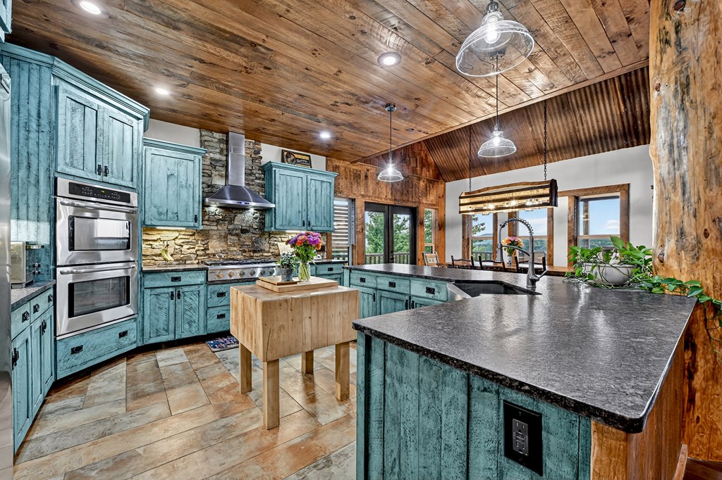 425254 Blue Ridge Residential