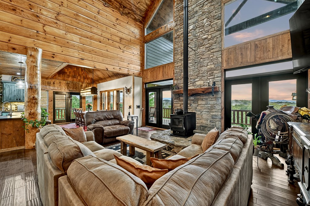 425254 Blue Ridge Residential