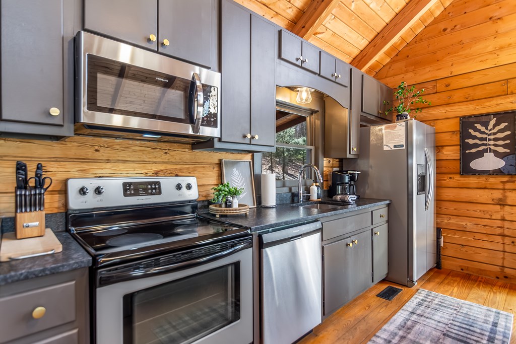 425258 Ellijay Residential