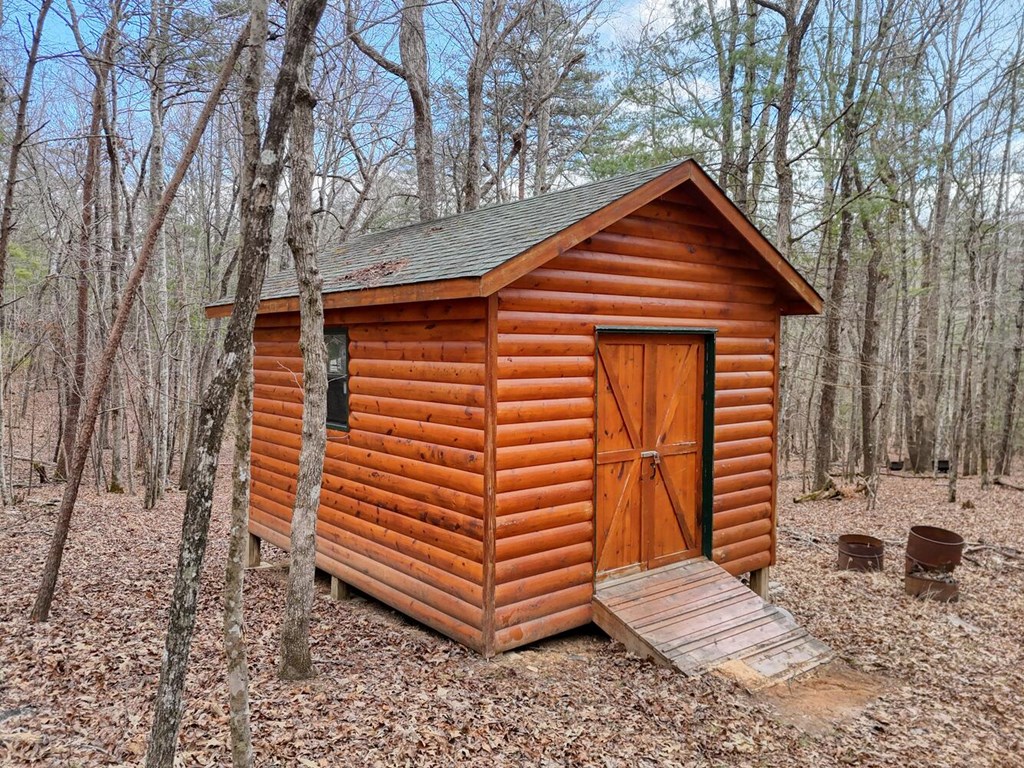 425261 Morganton Residential