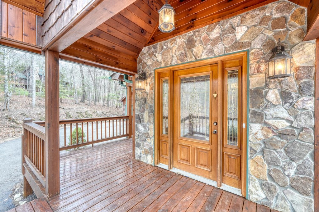 425261 Morganton Residential