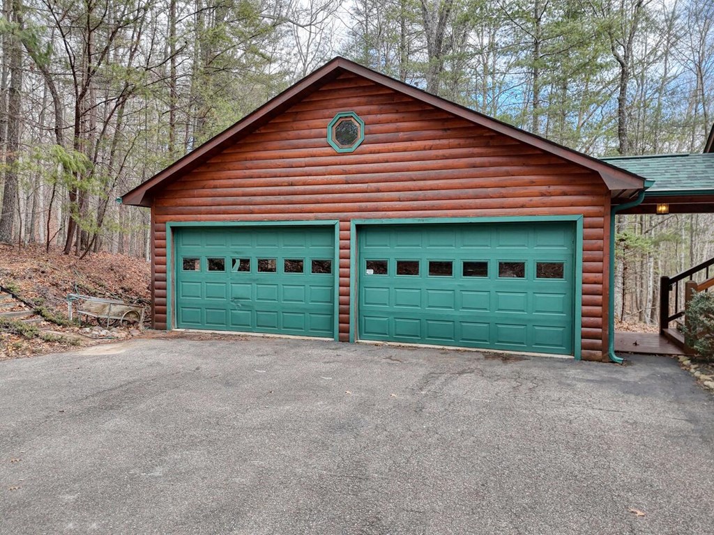 425261 Morganton Residential