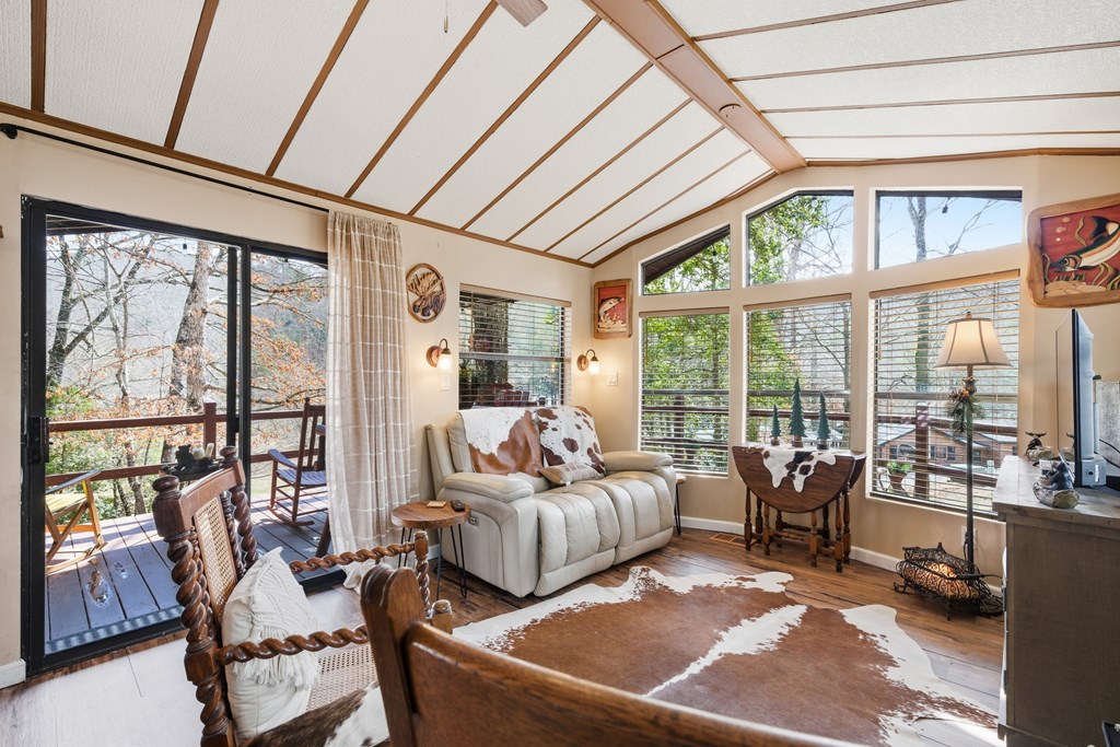 425265 Hiawassee Residential