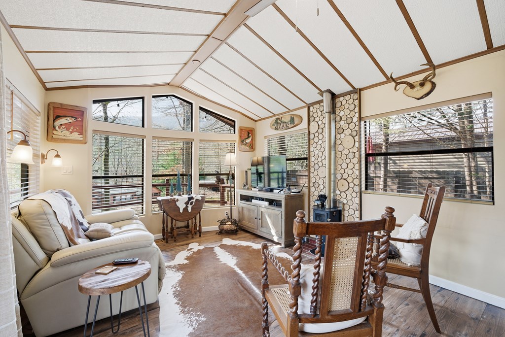 425265 Hiawassee Residential