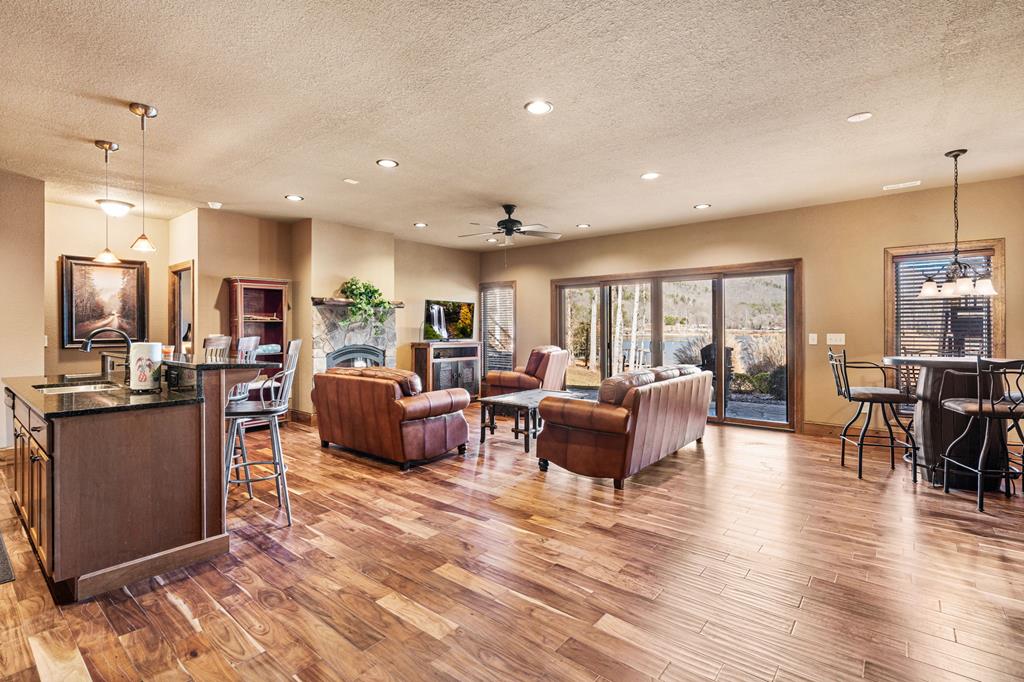 425269 Hiawassee Residential