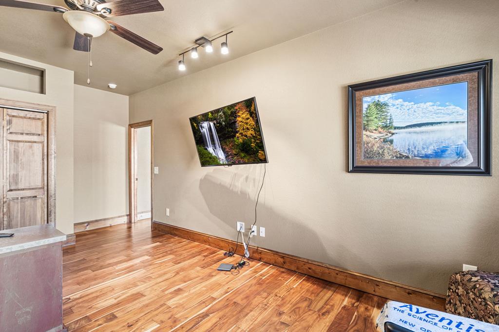 425269 Hiawassee Residential