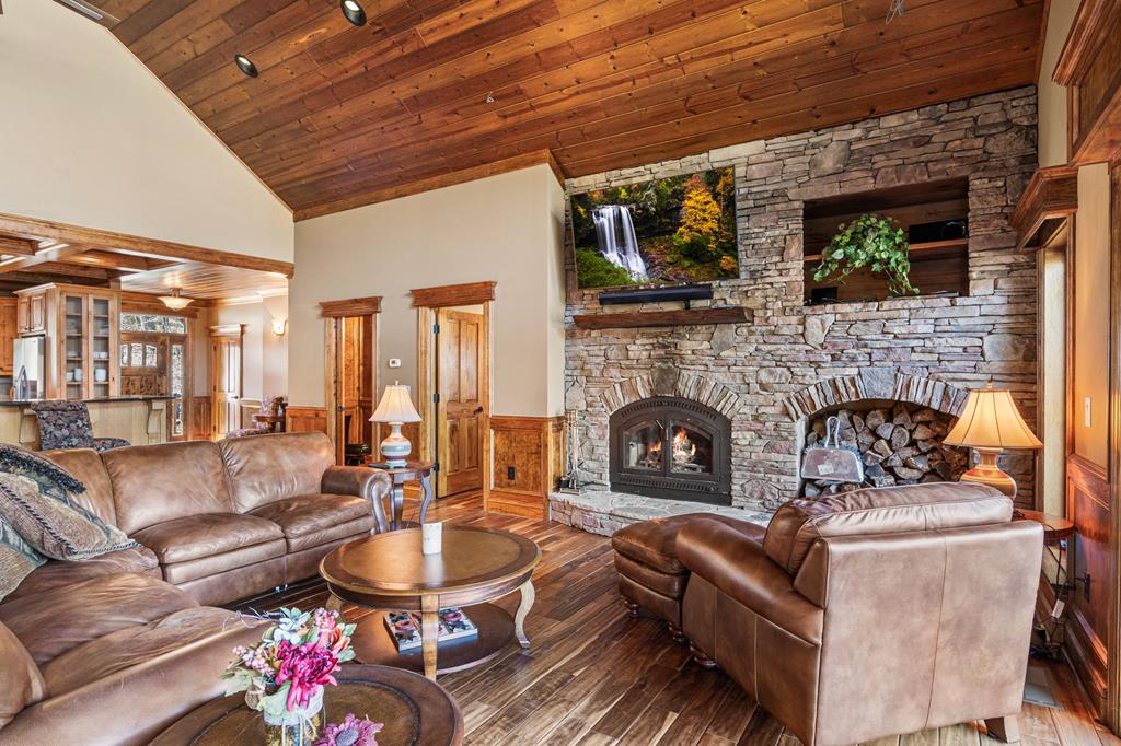 425269 Hiawassee Residential