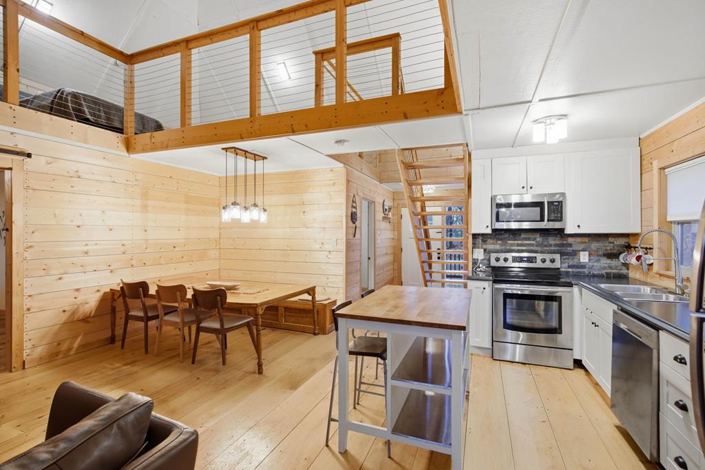 425271 Ellijay Residential