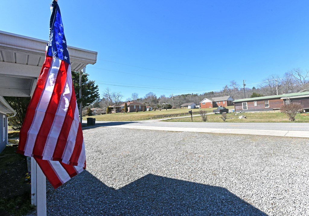 425286 Hayesville Residential