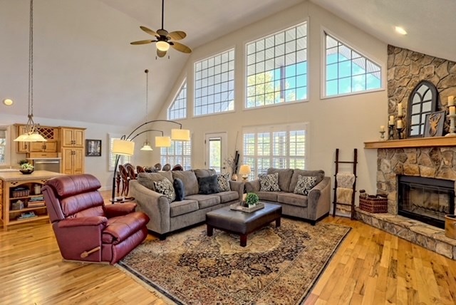 425292 Hiawassee Residential