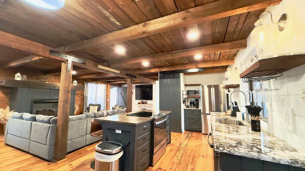 425320 Ellijay Residential