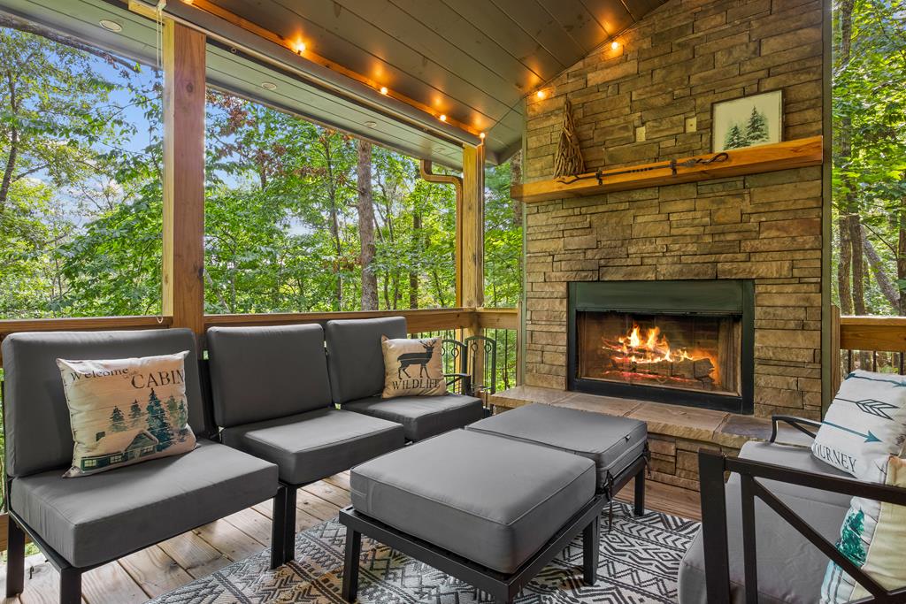 425323 Blue Ridge Residential