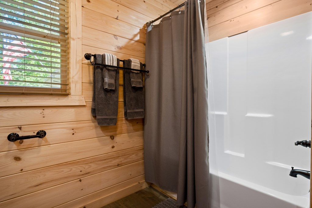 425323 Blue Ridge Residential