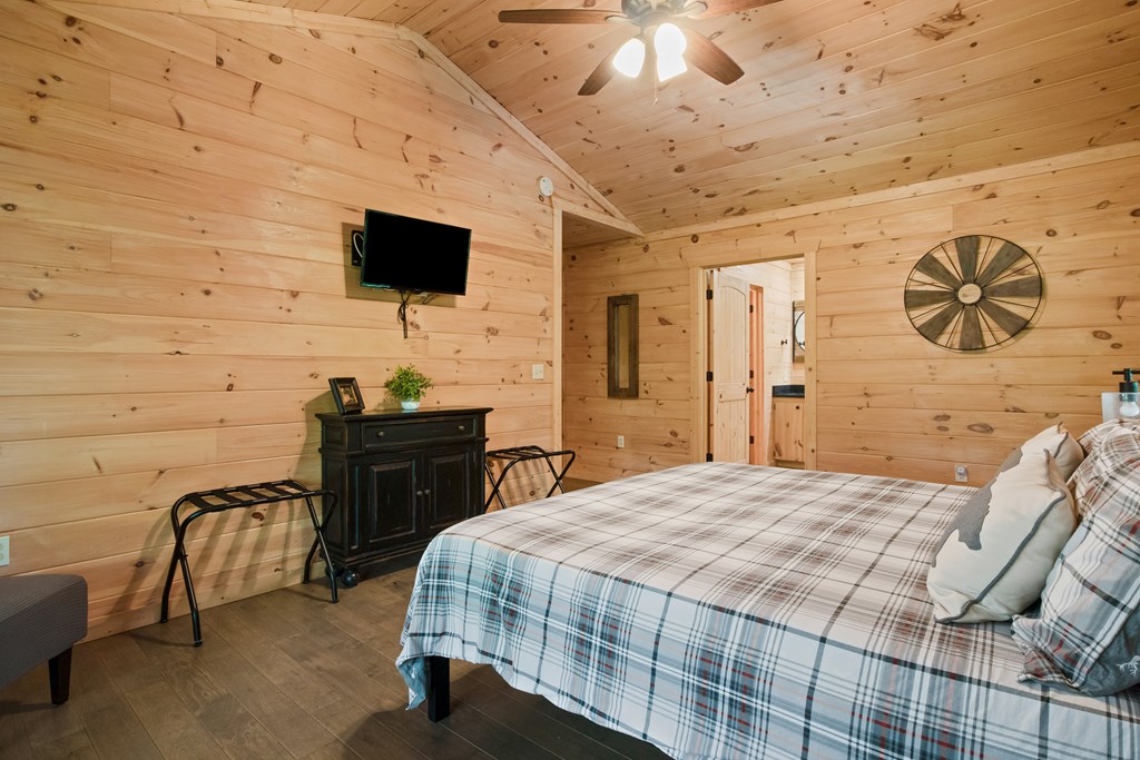 425323 Blue Ridge Residential