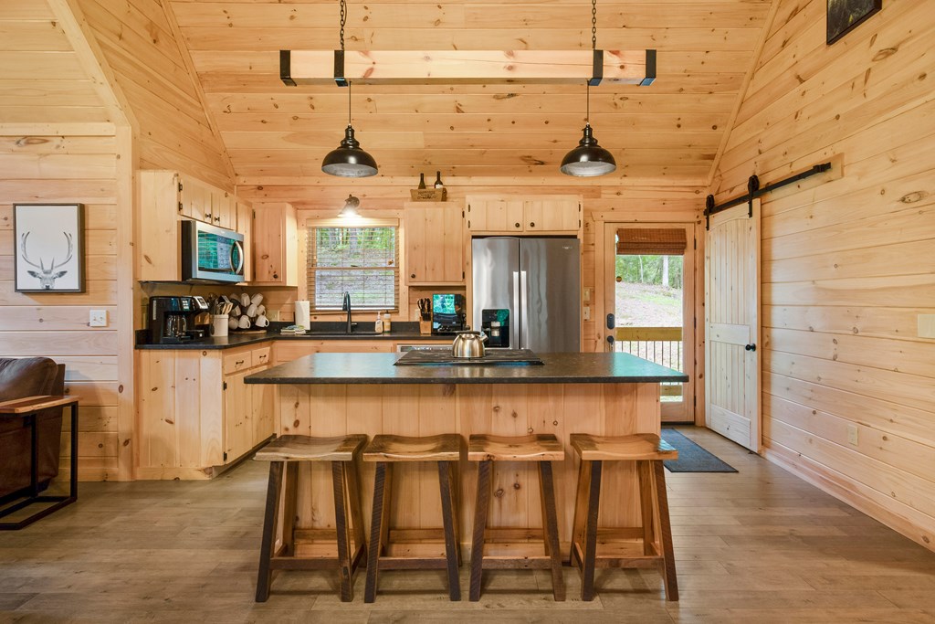 425323 Blue Ridge Residential