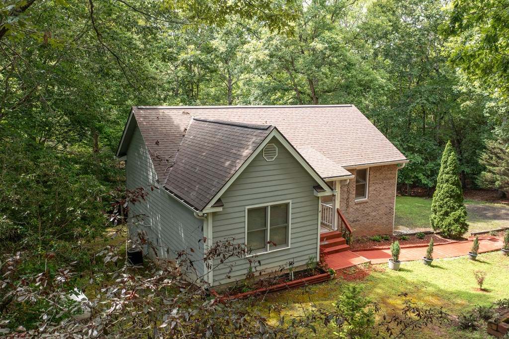 425324 Hayesville Residential