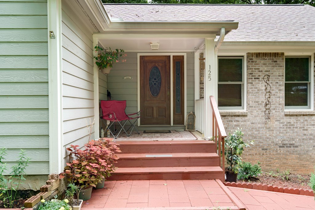 425324 Hayesville Residential