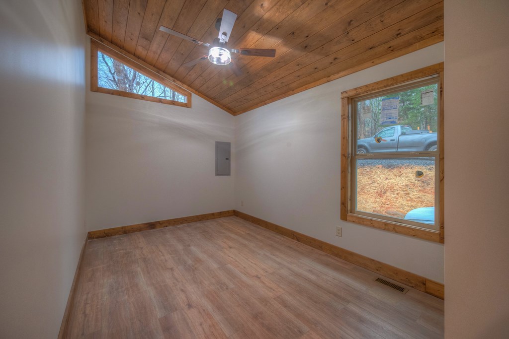 425328 Murphy Residential