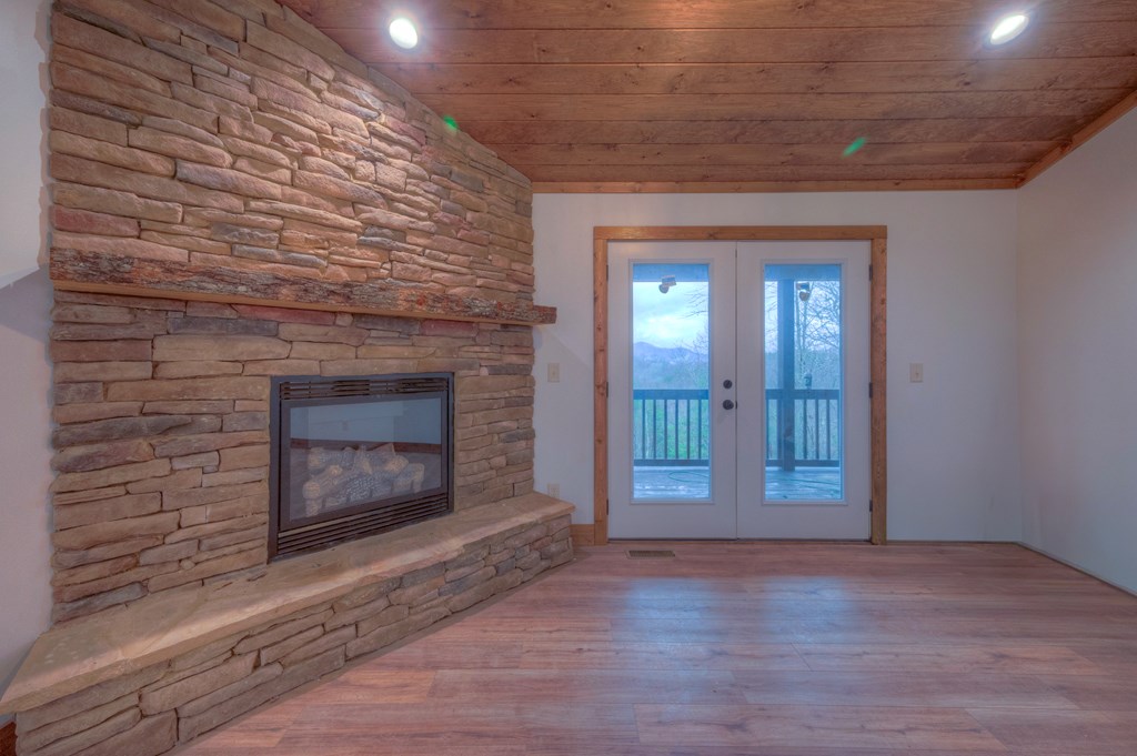 425328 Murphy Residential