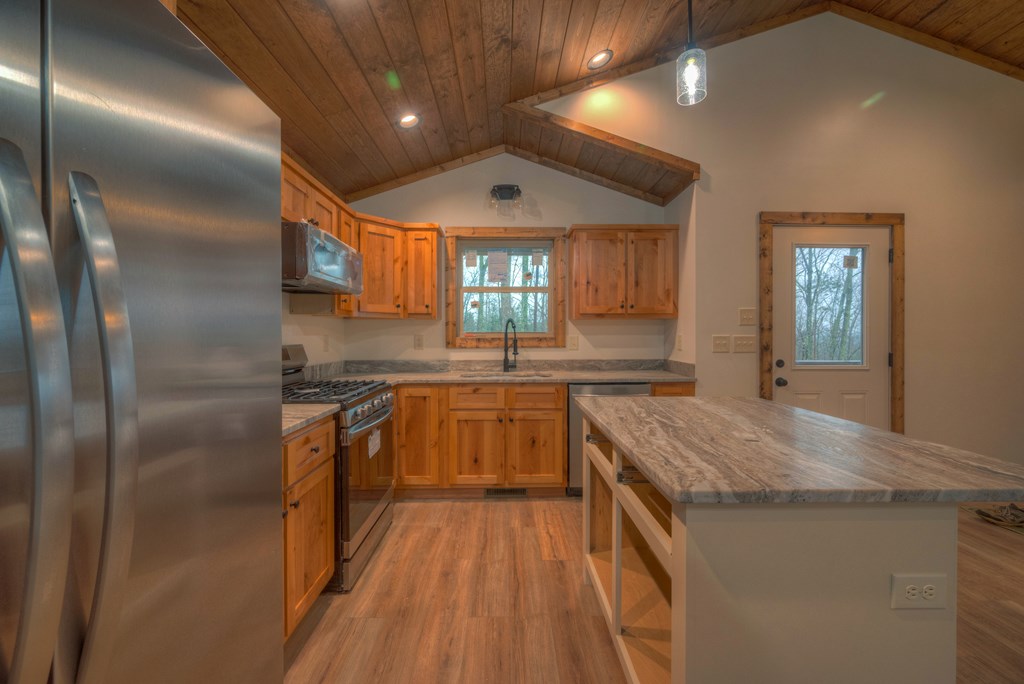 425328 Murphy Residential