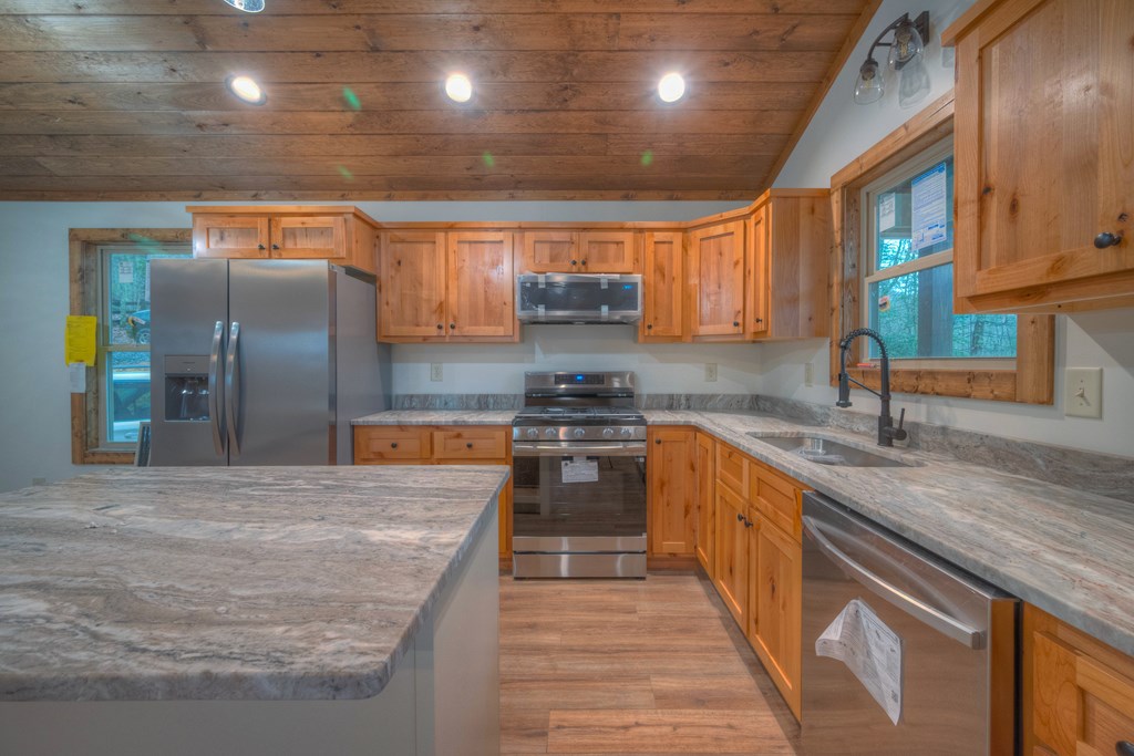 425328 Murphy Residential