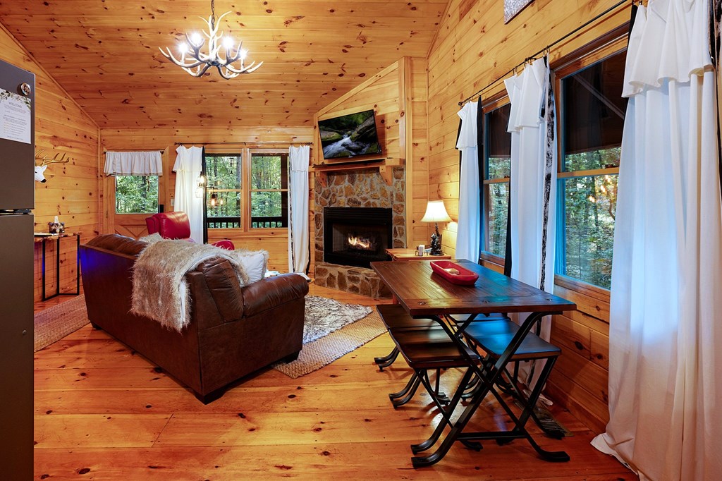 425330 Ellijay Residential