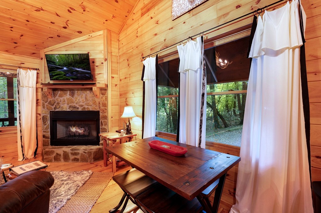 425330 Ellijay Residential