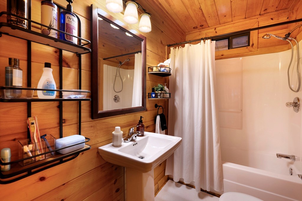 425330 Ellijay Residential