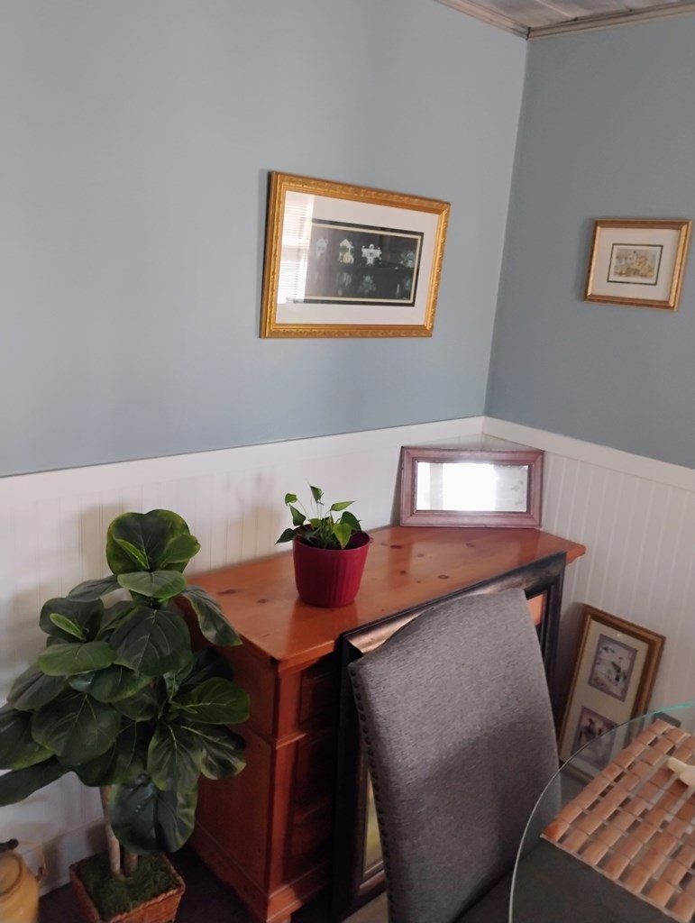 425333 Murphy Residential