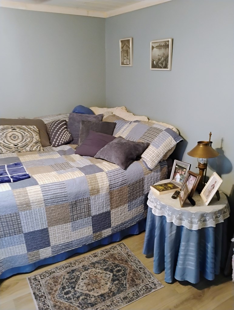 425333 Murphy Residential