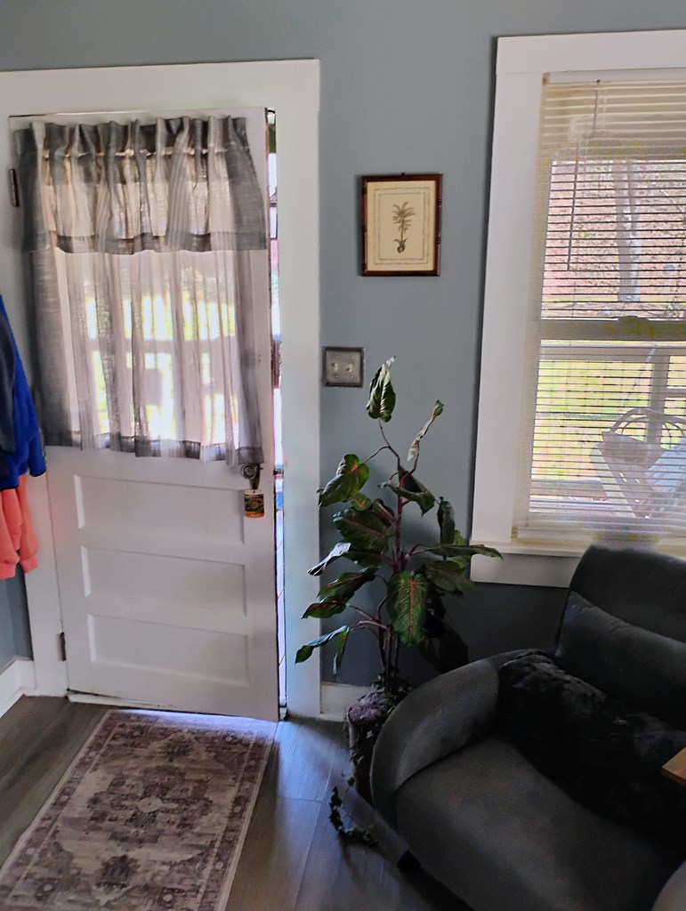 425333 Murphy Residential