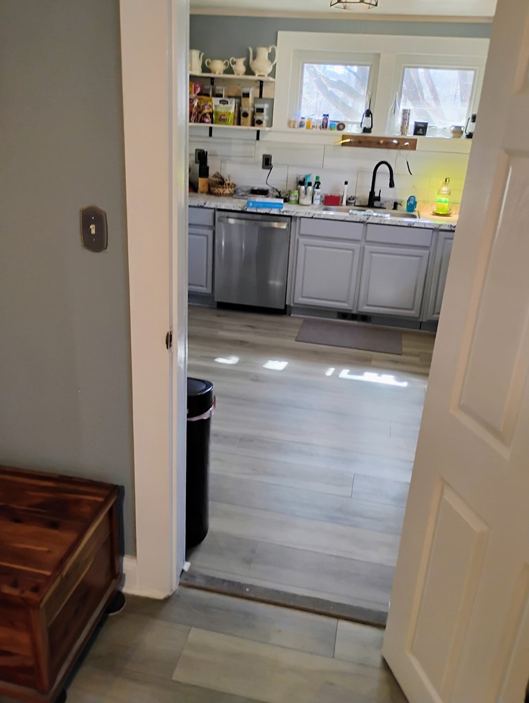 425333 Murphy Residential