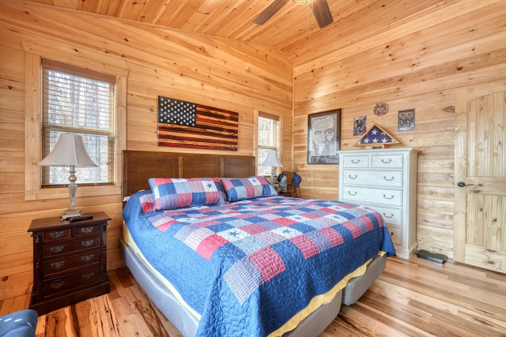 425335 Murphy Residential