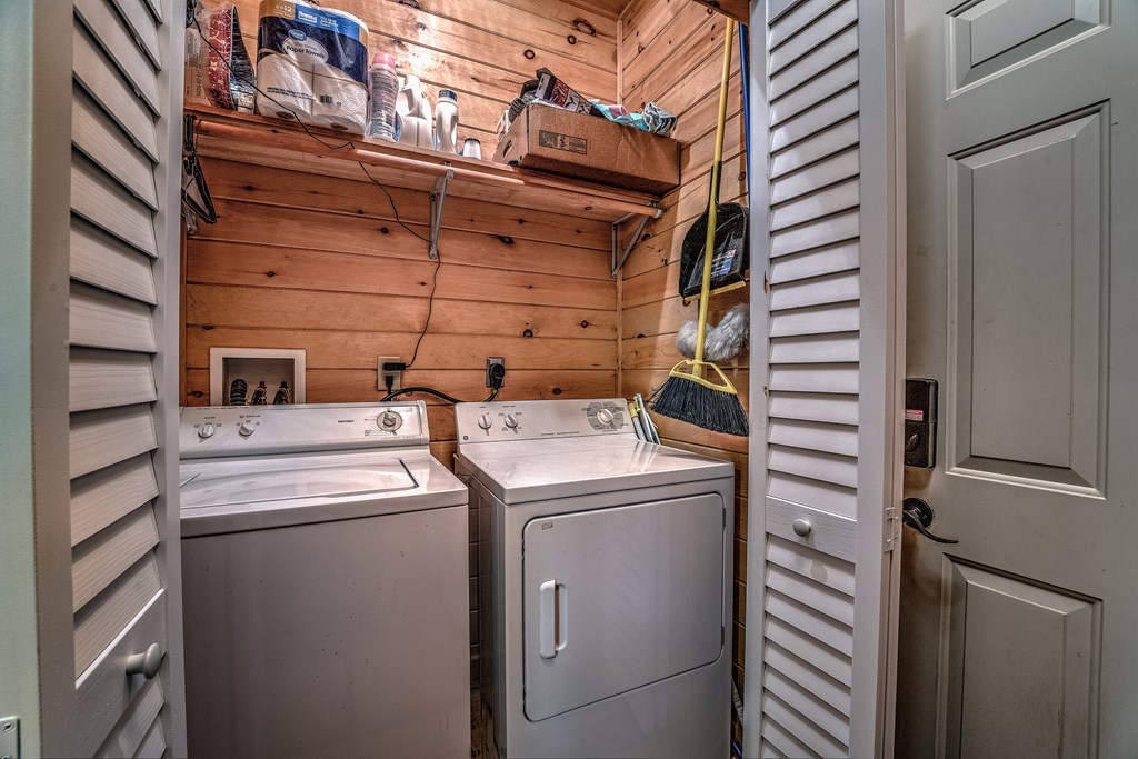 425347 Epworth Residential