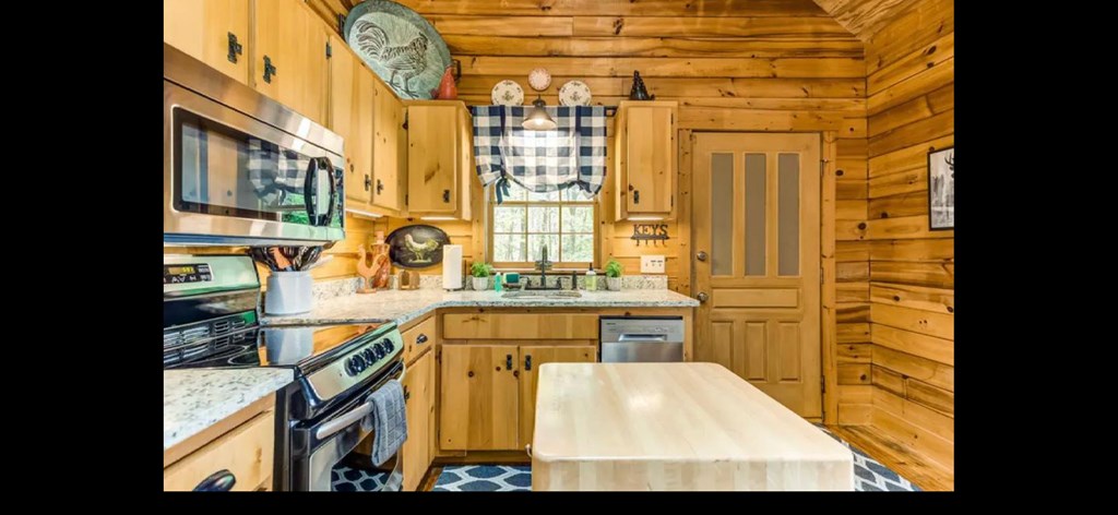 425349 Cherry Log Residential