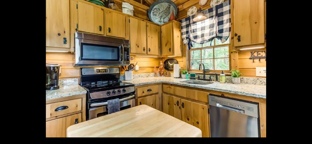 425349 Cherry Log Residential