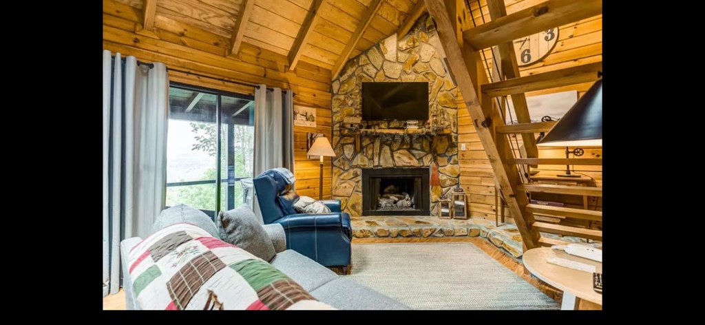 425349 Cherry Log Residential