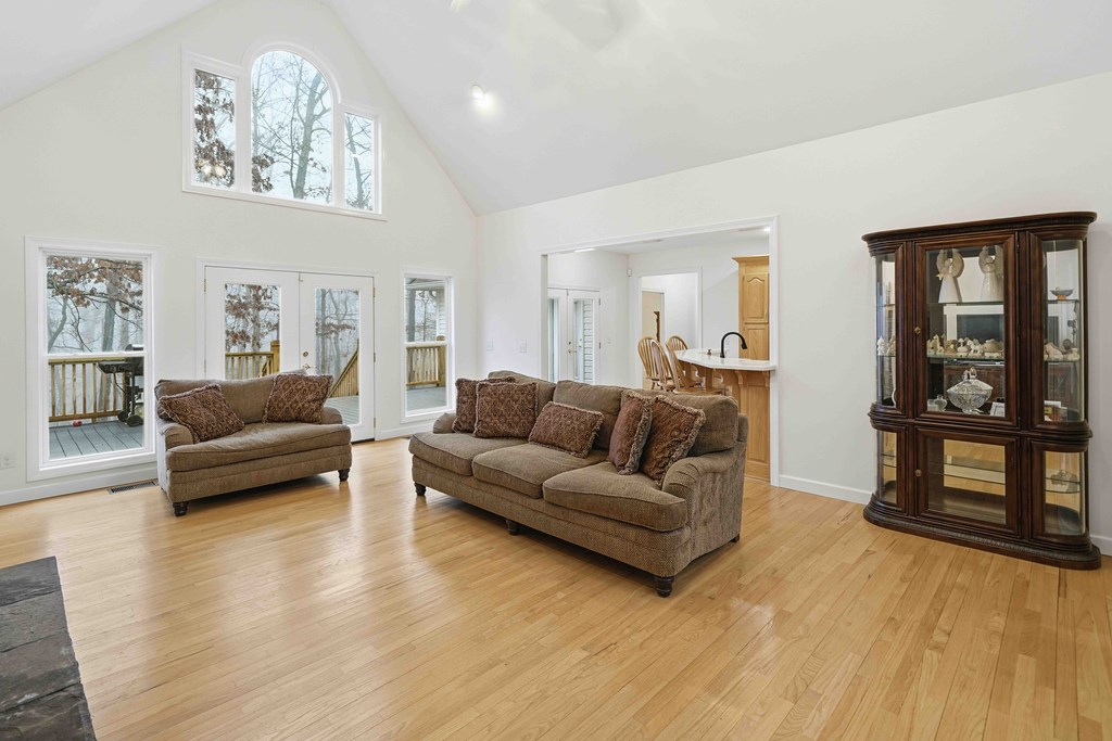 425355 Jasper Residential